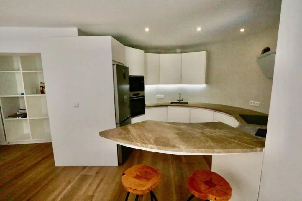 펜션 Beautiful Designer Home In 일레타스