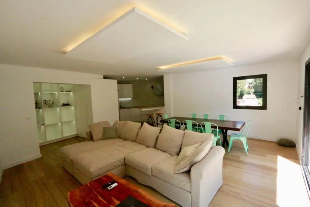 Beautiful Designer Home In 일레타스 0*,  스페인